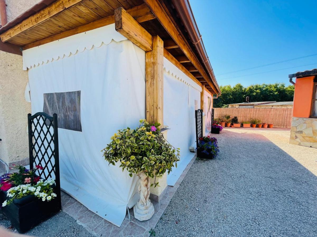 B&B Sterlizia Santa Maria la Palma Bagian luar foto